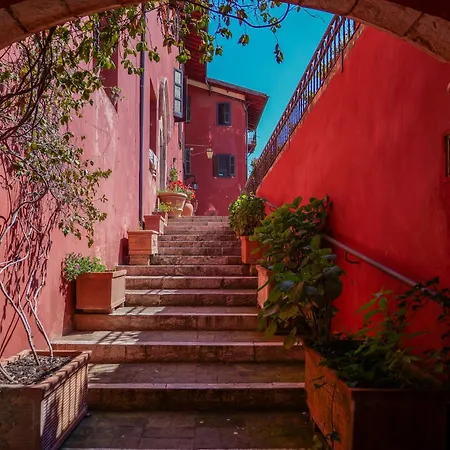 Red Palazzo Fossanova Maison d'hôtes *